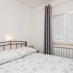 1 Bedroom Lovely In Barbat na Rabu