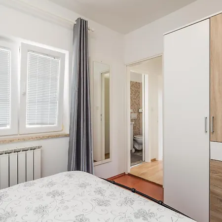 1 Bedroom Lovely In Appartement Barbat na Rabu