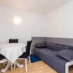 Apartmán 1 Bedroom Lovely In *