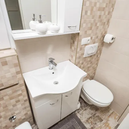 1 Bedroom Lovely In Barbat na Rabu